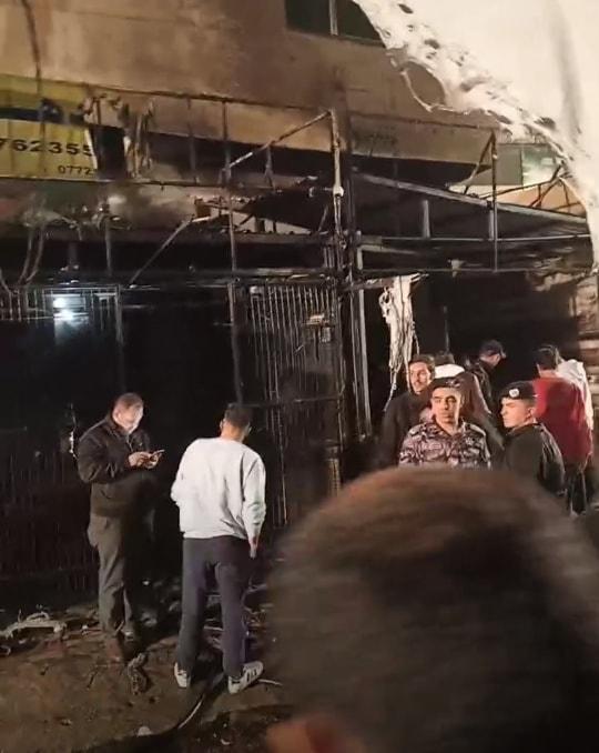 إخماد حريق محلات تجارية في عجلون