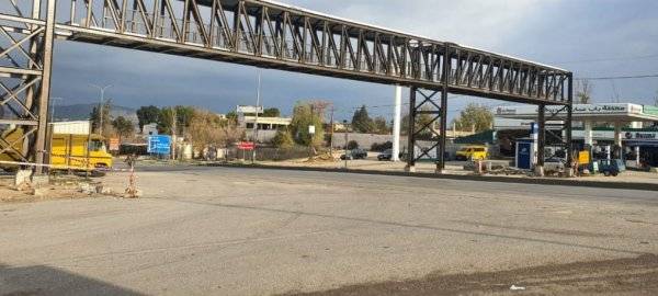 بعد تركيب الجسر... إعادة فتح طريق عمان  البقعة