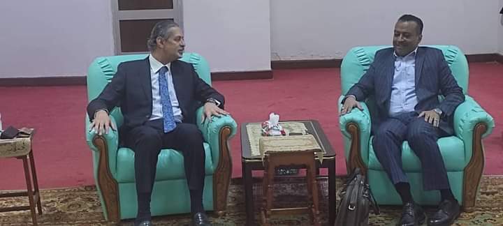 سفير مصر لدى السودان يلتقي نائب رئيس الحزب الاتحادي الديمقراطي