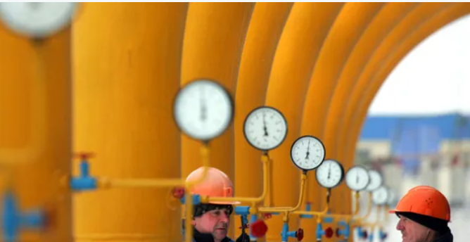 أسواق الطاقة تبدأ 2023 بأكبر هبوط أسبوعي منذ أعوام