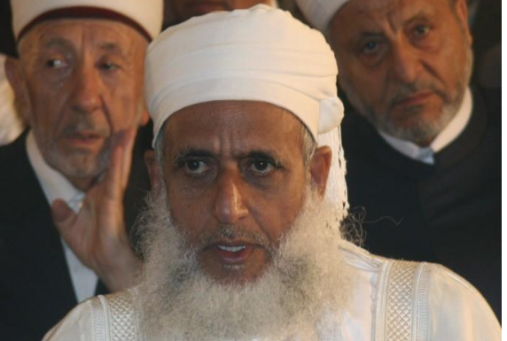 مفتي عُمان يغرد بـ(آيات الله تتوالى نذرها) عن الطقس بأمريكا