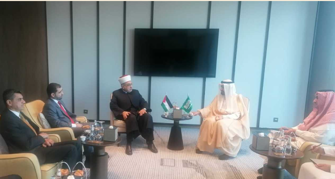 وزير الاوقاف يبحث مع وزير الحج السعودي ترتيبات موسم الحج لهذا العام