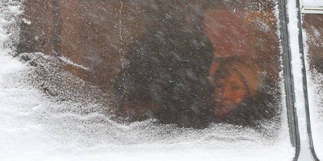 روسيا ..تحذر من وصول الحرارة إلى 42 تحت الصفر