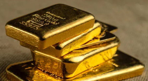 لهذه الأسباب.. الذهب يقترب من أعلى مستوى منذ 7 أشهر