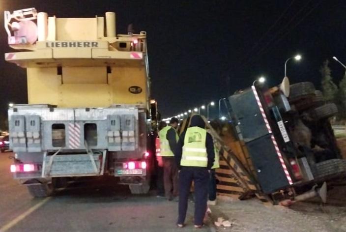 إغلاق مسرب من طريق المطار واجراء تحويلات مرورية