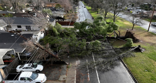 تحسبا للفيضانات.. أوامر بالإجلاء لسكان مناطق في كاليفورنيا