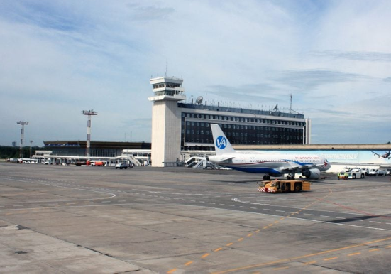 إغلاق مطار في روسيا بعد انفجار إطار طائرة