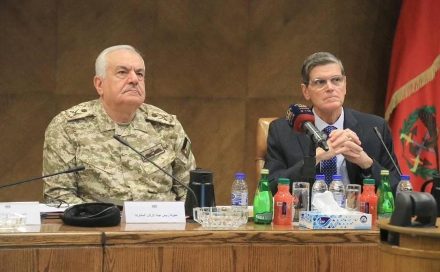 رئيس  هيئة الأركان المشتركة يستقبل وفداً من منظمة رجال الأعمال التنفيذيين لمجموعة الأمن القومي الأمريكية...صور