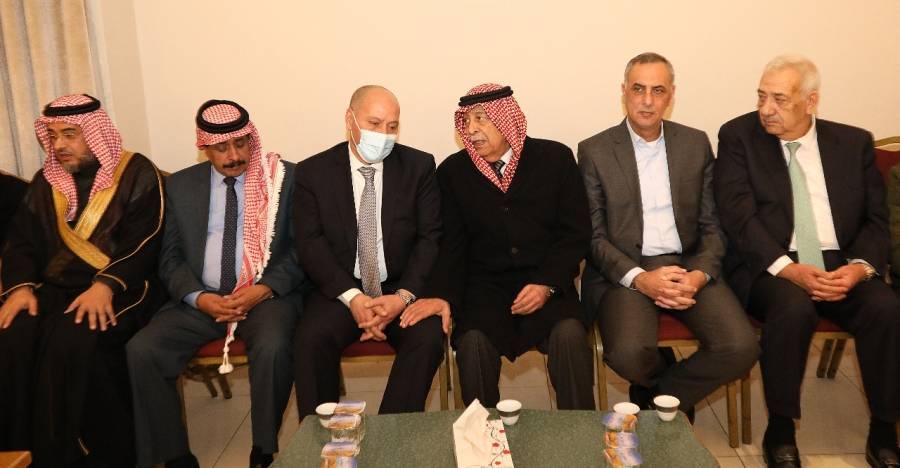 مندوبا عن الملك .. رئيس الديوان الملكي يعزي بوفاة الإعلامي مرقة