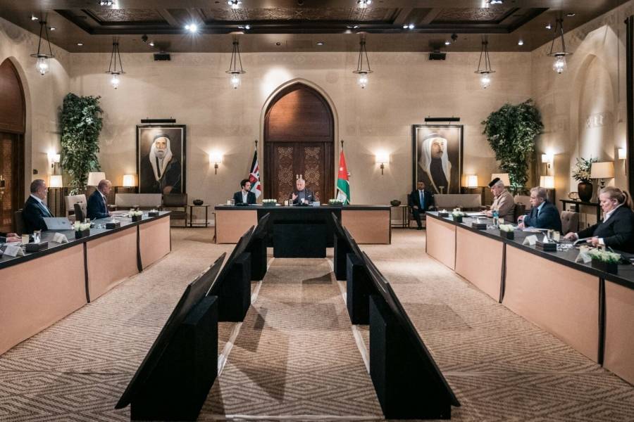 الملك يؤكد أهمية قطاع المحيكات ومساهمته بتنمية الاقتصاد وتوفير فرص العمل