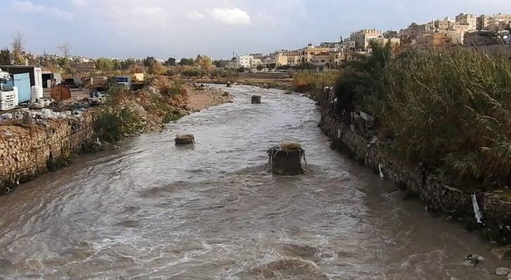 الأمن: بحثنا عن الطفل بسيل الزرقاء 3 كيلو متر