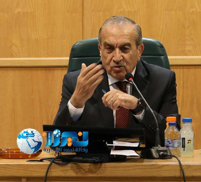 وزير الاشغال يلتقي موظفي ادارة الابنية