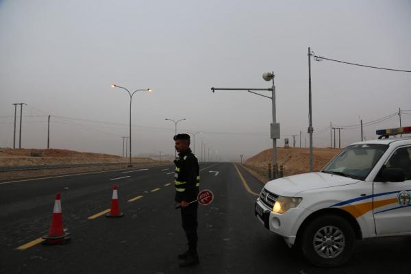 الدوريات الخارجية: تأمين معتمرين تعطلت حافلتهم على طريق العدسية