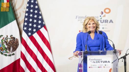 جيل بايدن تعود إلى البيت الأبيض بعد إزالة نتوءين سرطانيين