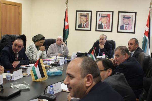 اللجنة التوجيهية للباص السريع بين عمان والزرقاء تعقد اجتماعها الأول للعام 2023