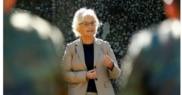 استقالة وزيرة الدفاع الألمانية