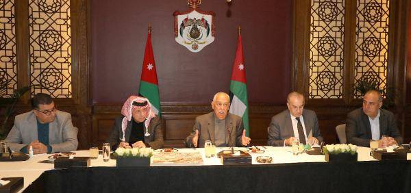 العيسوي يؤكد ضرورة تسارع وتيرة الإنجاز بمشروع تأهيل تلال الفوسفات