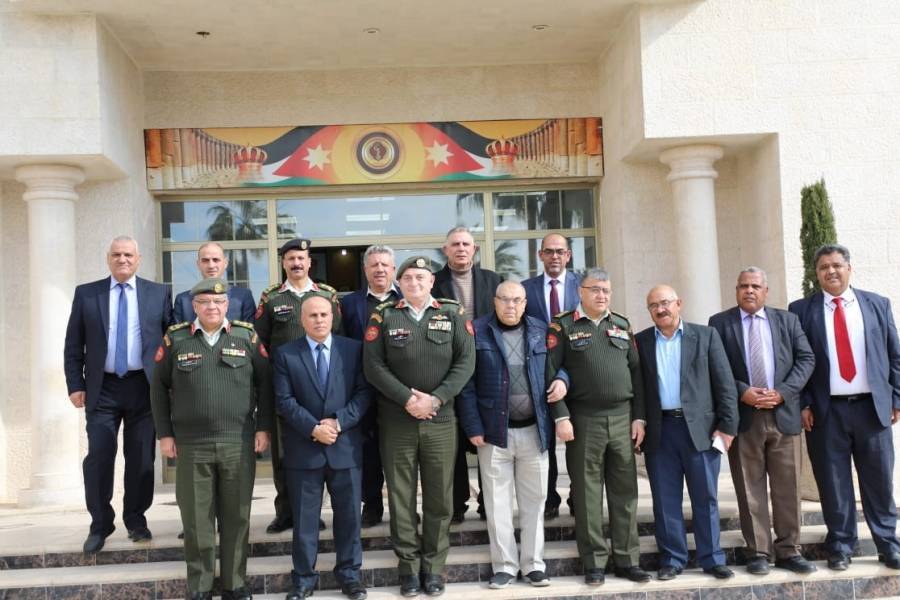 مدير الخدمات الطبية يلتقي وفدا لمتابعة الخدمات الصحية المقدمة للمتقاعدين العسكرين