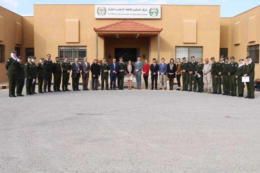 اختتام فعاليات دورة مدربين على منهاج مكافحة الإرهاب المرجعي في المركز العسكري لمكافحة الإرهاب والتطرف