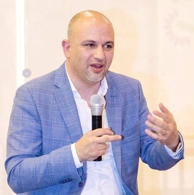 مثنى غرايبة: طلعت اضحك على حالي