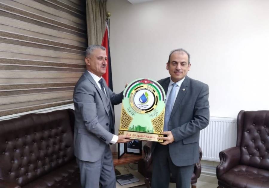 النصراوي يكرم رئيس المركز الوطني للبحوث الزراعية الدكتور نزار حداد