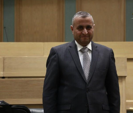 الصرايرة يدعو لمكرمة للقروض الجامعية