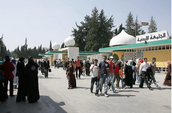 الحكومة توجه وزارة المالية لمساعدة الطلبة الجامعيين