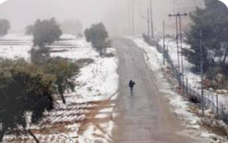طقس العرب: زخات ثلجية متقطعة في هذه المناطق مساء الاثنين