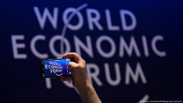 الخصاونة و4 وزراء يشاركون بدافوس في سويسرا الاسبوع القادم