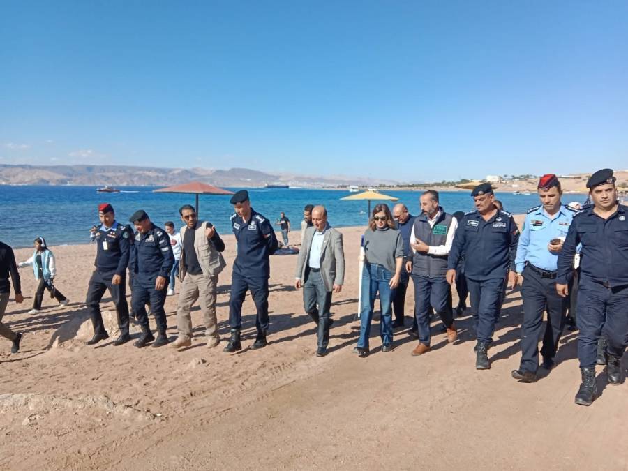 عالم ايجابي تشارك في حملة كان دو لتنظيف الشاطى الجنوبي في العقبة