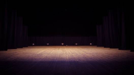 فوز العرض الإماراتي رحل النهار بجائزة مهرجان المسرح العربي