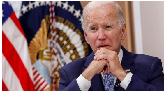 إعلامي أمريكي: حياة وسمعة بايدن السياسية اقتربت من نهايتها