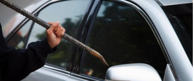 حبس عامل بسطة 4 سنوات بتهمة سرقة مرايا المركبات