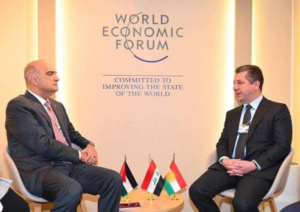 الخصاونة يلتقي قيادات سياسية واقتصادية في دافوس