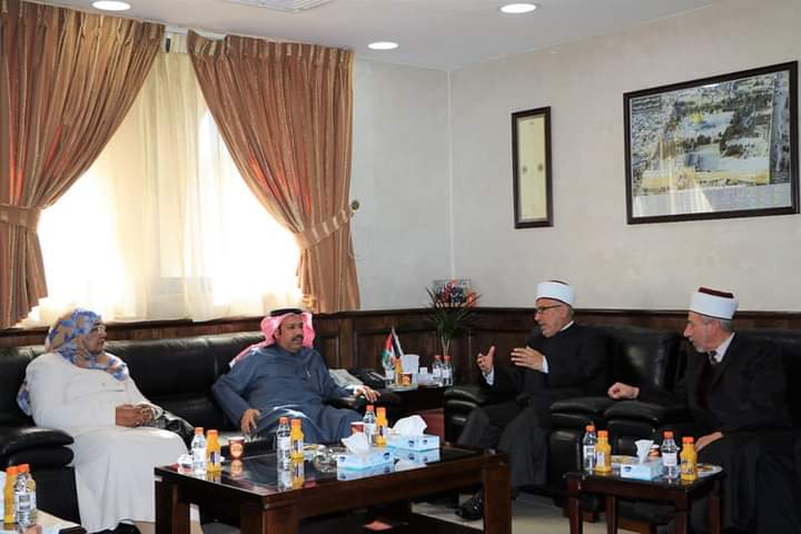 قاضي القضاة يلتقي وفد لجنة الميثاق العربي لحقوق الإنسان