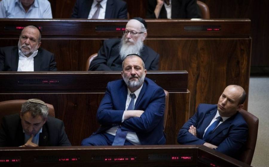 محكمة إسرائيلية تقضي بإقالة الوزير أرييه درعي من حكومة نتنياهو