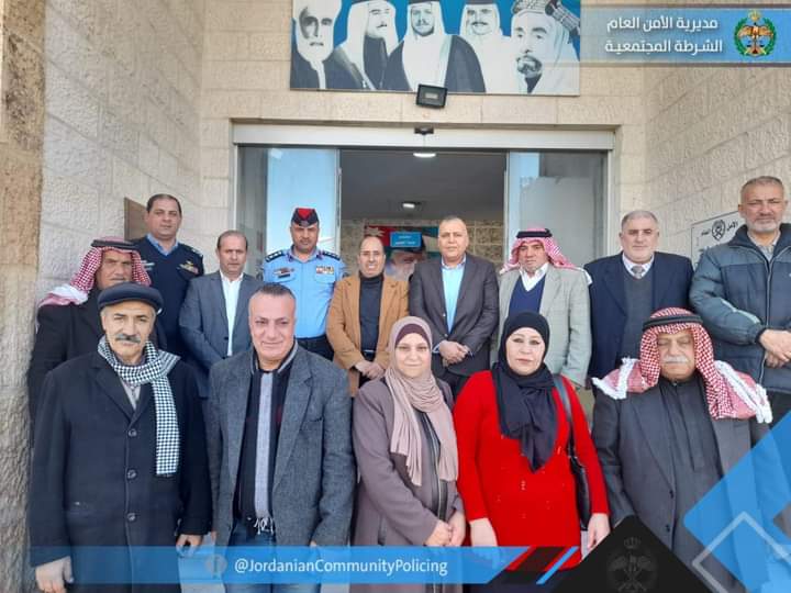 محافظ الزرقاء يترأس إجتماع المجلس المحلي