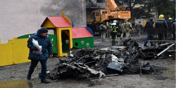 زيلينسكي: التحقيق يدرس فرضيات عدة حول تحطم مروحية وزير الداخلية