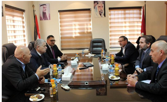 الهاشمية للمصابين العسكريين تبحث ومستشفى الاستقلال سبل التعاون