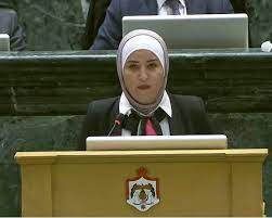 الأسرة النيابية تزور اللجنة الوطنية لشؤون المرأة