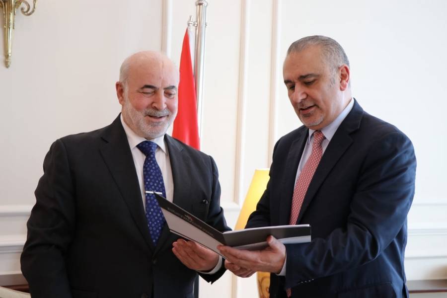 الحكومة تتسلم مخرجات الحوار الوطني حول تحديث القطاع العام