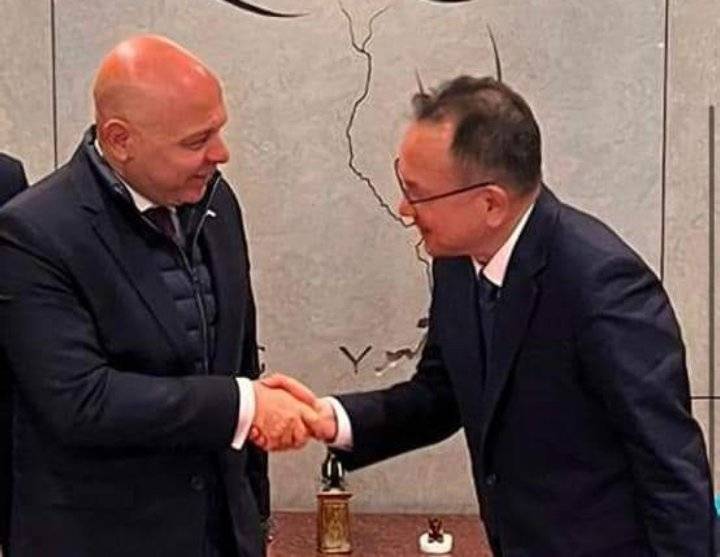 السفير المصري لدى كوريا الجنوبية يستقبل النائب الأعلي لرئيس شركة هايوندي سامهو