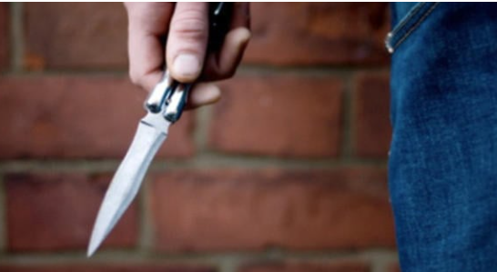 الأردن ... شخص يسامح آخر طعنه في رقبته وبطنه