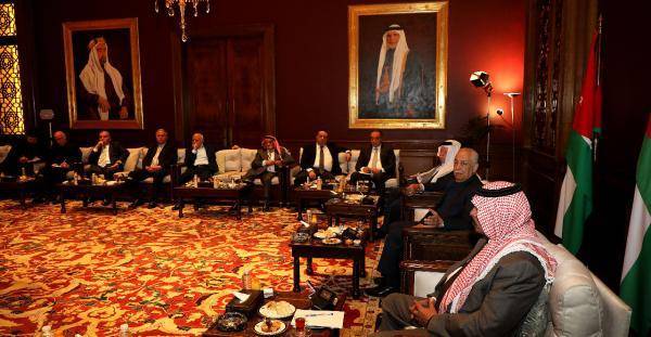 بتوجيهات ملكية..العيسوي يلتقي وجهاء وممثلين عن الفحيص وتجمع لجان المرأة بالعقبة