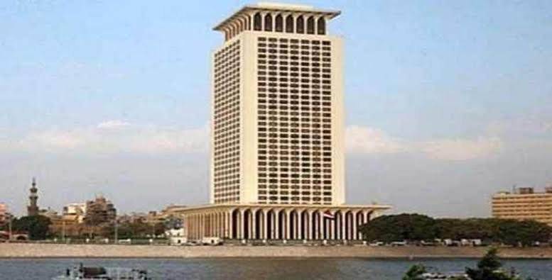 مصر تدين إحراق أحد المتطرفين المصحف الشريف في السويد