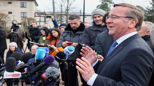 وزير الدفاع الألماني الجديد يزور أوكرانيا قريبا