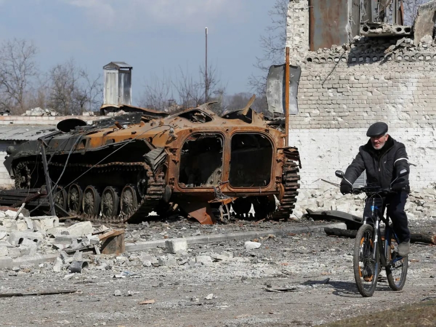 روسيا تكثِّف قصف مناطق خارج دونباس بأوكرانيا