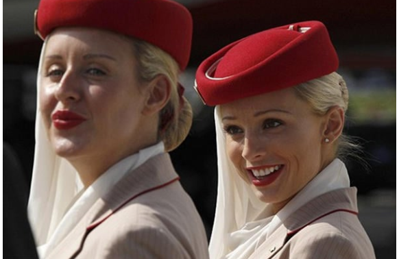 طيران الاماراتية تطلب مضيفات ومضيفين أردنيين  تفاصيل