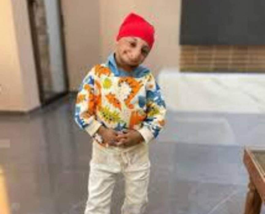 من هي زوجة اليوتيوبر عزيز الأحمد