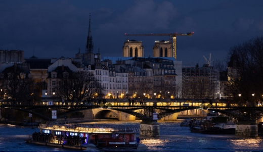 فرنسا تُعيد 15 امرأة و32 طفلا من مخيمات يحتجز فيها مسلحون في سوريا